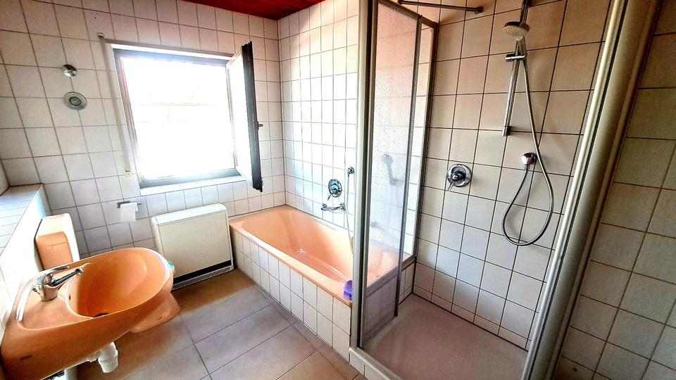 Etagenwohnung Bruchsal - 2 Zimmer, 83 m&sup2;, 910&euro; | Angebot:26680570