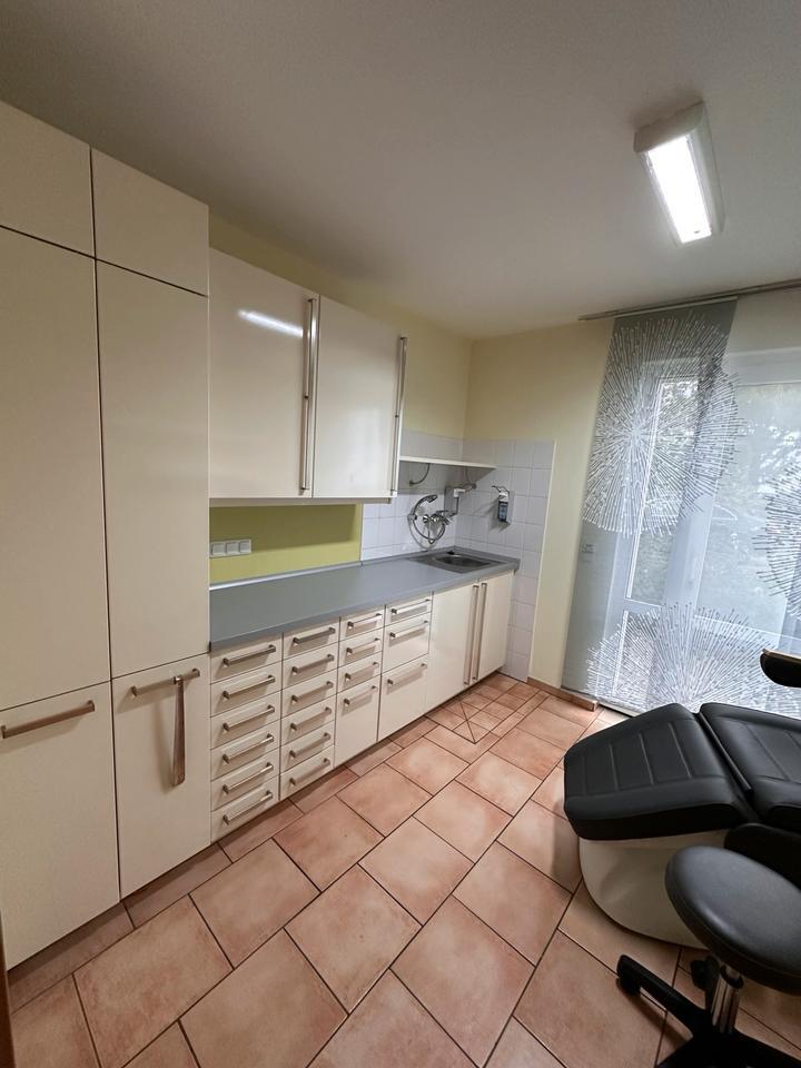Kleiner Behandlungsraum in Gemeinschaftspraxis zimmer
