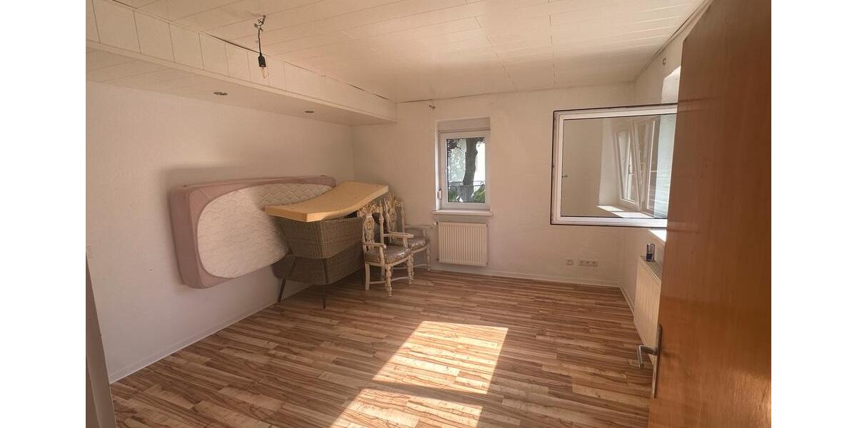 Erdgeschoßwohnung Hungen - 5 Zimmer, 128 m&sup2;, 1.400&euro; | Angebot:26702638