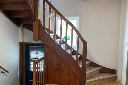 Haus Grebenstein - 6 Zimmer, 240 m&sup2;, 1.500&euro; | Angebot:23847216