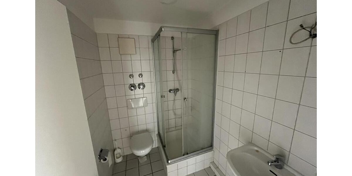Dachgeschoßwohnung Güstrow - 1.5 Zimmer, 39 m&sup2;, 280&euro; | Angebot:24553104