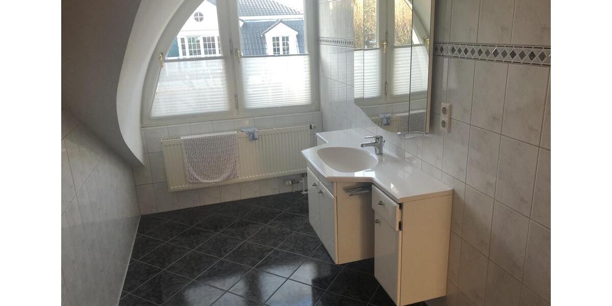 Villa Rheine - 6 Zimmer, 350 m&sup2;, 2.500&euro; | Angebot:20885234