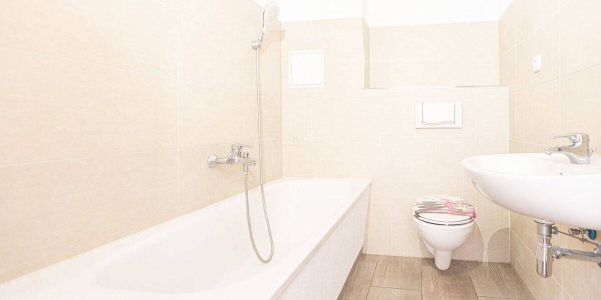 Etagenwohnung Forst (Lausitz) Forst-Stadt - 2 Zimmer, 65 m&sup2;, 425&euro; | Angebot:26331840