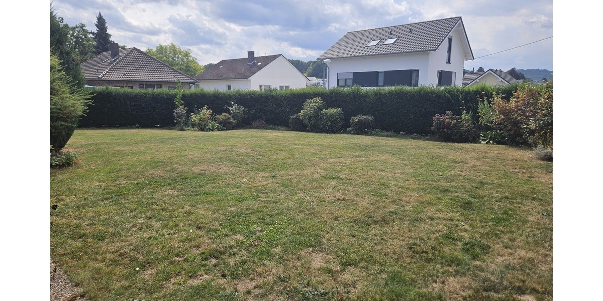 Freistehendes Einfamilienhaus in ruhiger Wohnlage mit Garten und Doppelgarage - Einfamilienhaus Königswinter Thomasberg | Angebot:26646272