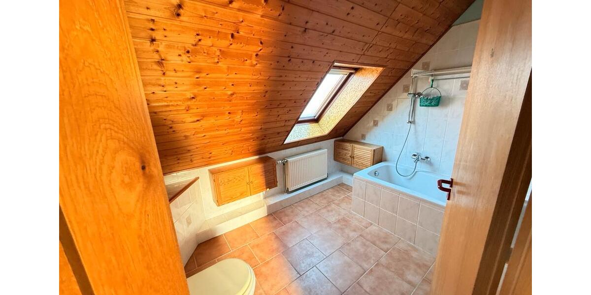 Einfamilienhaus Nordstemmen - 3 Zimmer, 125 m&sup2;, 1.250&euro; | Angebot:25082183