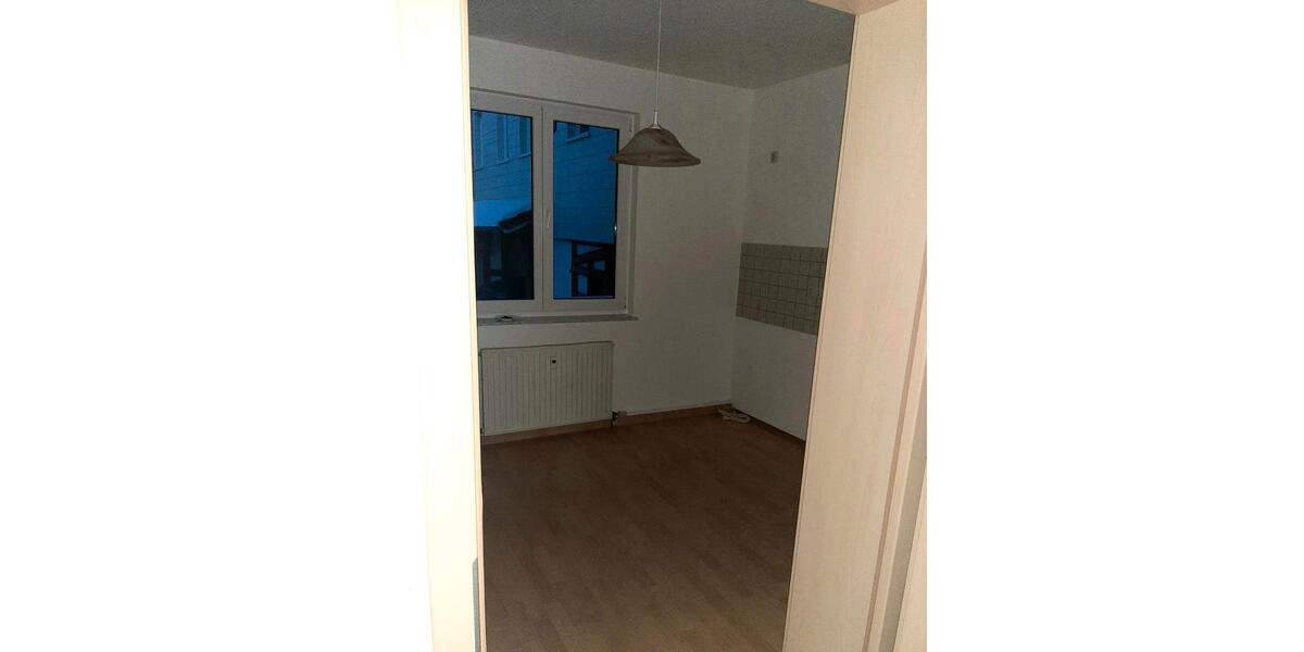Erdgeschoßwohnung Geratal - 3 Zimmer, 68 m&sup2;, 400&euro; | Angebot:26051110