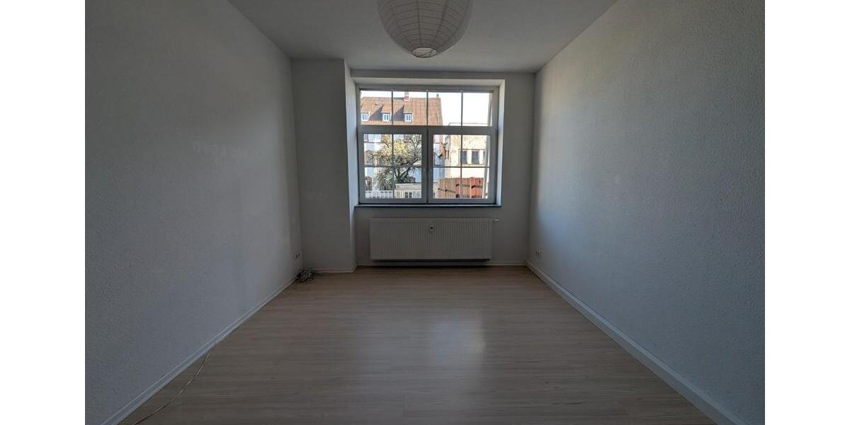 Wohnen auf Zeit Weimar - 16 Zimmer, 120 m&sup2;, 320&euro; | Angebot:26593355