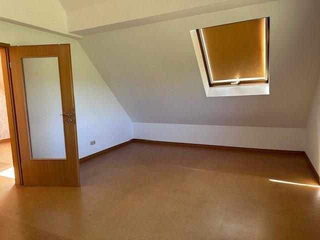 Dachgeschoßwohnung Bad Zwesten - 4 Zimmer, 92 m&sup2;, 644&euro; | Angebot:23138166