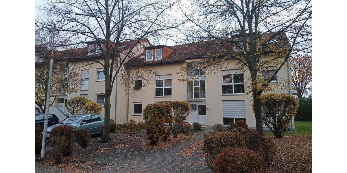 2 Raum-Wohnung Eiche-Parkett im DG 2 zimmer
