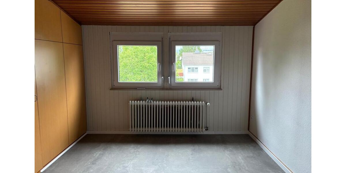 Dachgeschoßwohnung Wiesbaden Biebrich - 2 Zimmer, 60 m&sup2;, 900&euro; | Angebot:26592076