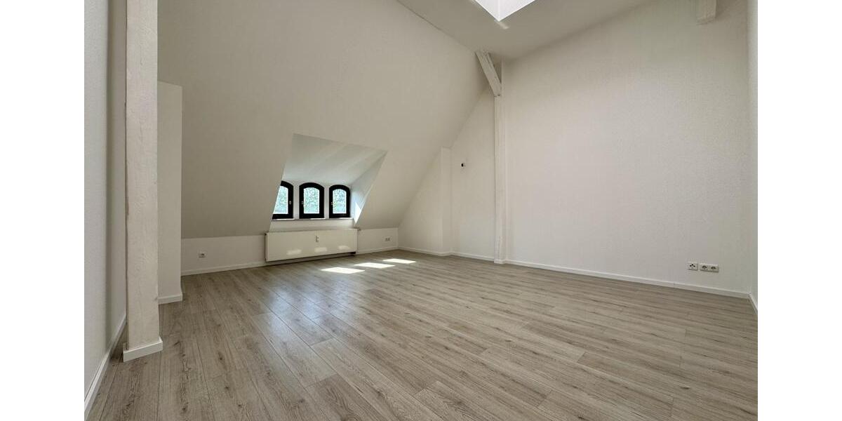 Dachgeschoßwohnung Magdeburg Nordwest - 4 Zimmer, 114 m&sup2;, 1.254&euro; | Angebot:26249667