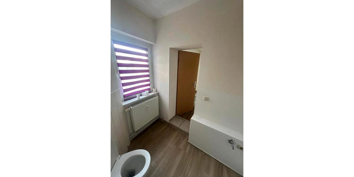 Erdgeschoßwohnung Flöha - 3 Zimmer, 725 m&sup2;, 450&euro; | Angebot:25903580