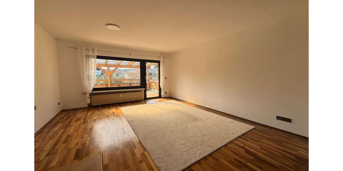 Erdgeschoßwohnung Weidhausen bei Coburg - 3.5 Zimmer, 115 m&sup2;, 850&euro; | Angebot:25841288
