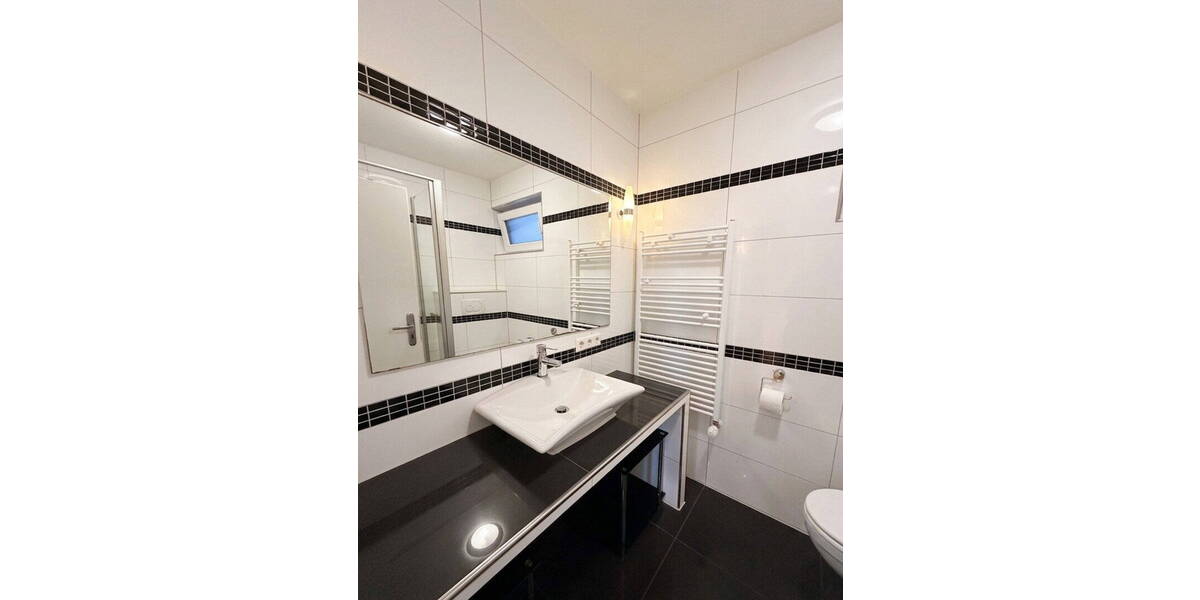 Einfamilienhaus Sulzbach - 7 Zimmer, 210 m&sup2;, 1.750&euro; | Angebot:26616848