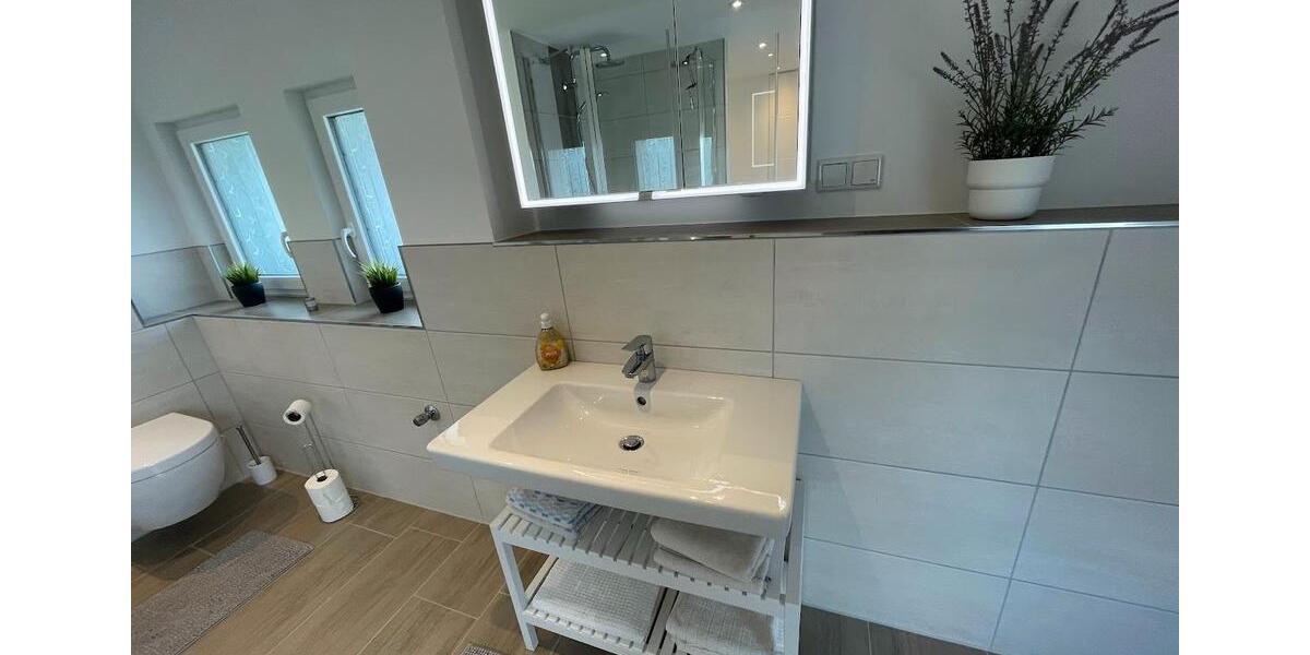 Dachgeschoßwohnung Duisburg Hamborn - 2 Zimmer, 82 m&sup2;, 758&euro; | Angebot:26562111