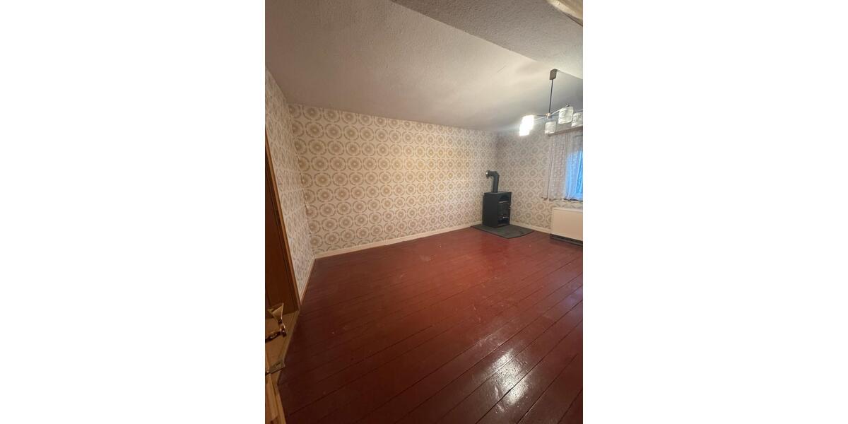 Einfamilienhaus Wetzlar Altenberger Straße - 7 Zimmer, 140 m&sup2;, 1.000&euro; | Angebot:26020253