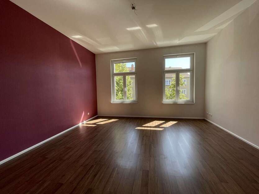 Wohntraum! Große 3 Zimmerwohnung mit riesiger Dachterrasse, Kamin + Einbauküche! 3 zimmer