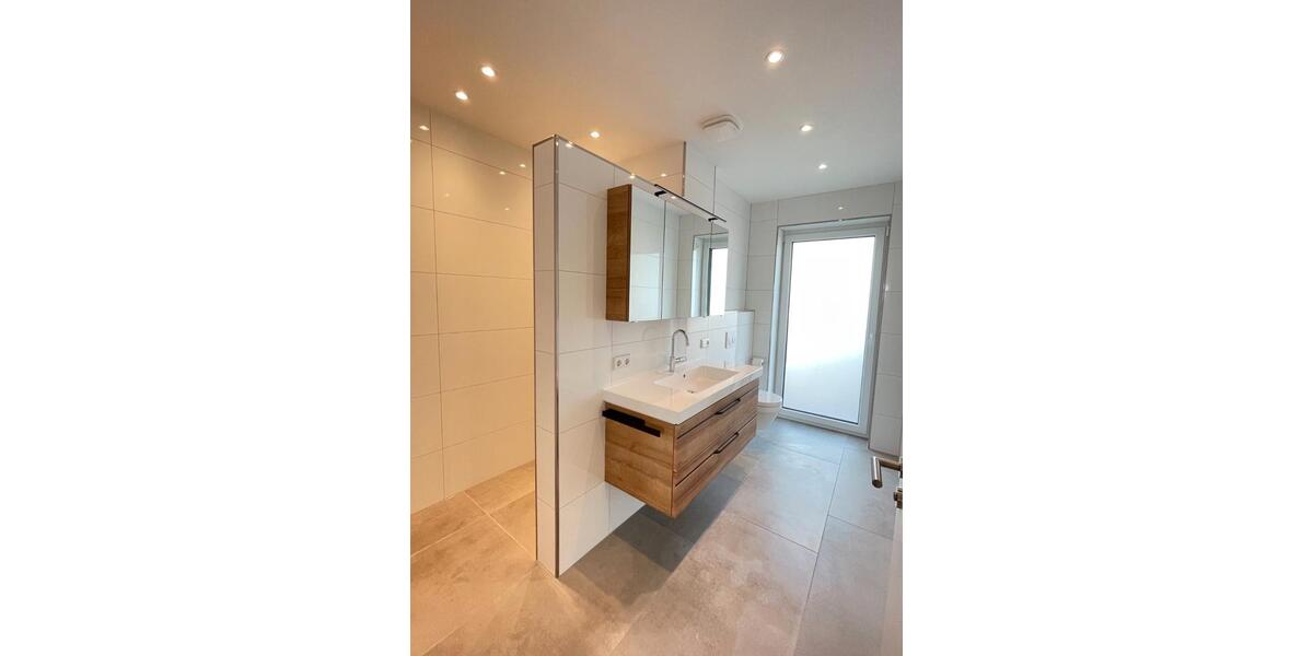 Einfamilienhaus Emden - 3 Zimmer, 95 m&sup2;, 1.350&euro; | Angebot:26051500