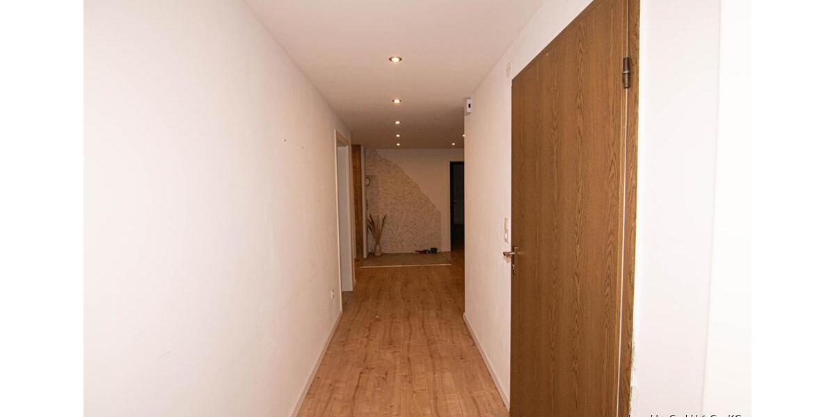 Dachgeschoßwohnung Oberkotzau - 5 Zimmer, 149 m&sup2;, 1.028&euro; | Angebot:23807306