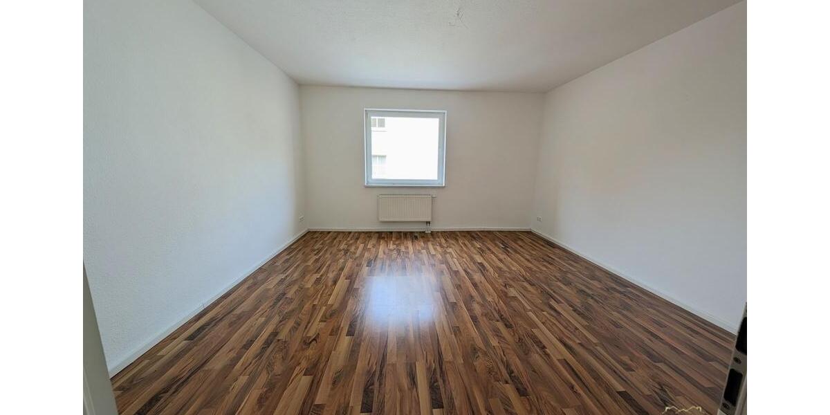 Etagenwohnung Bitterfeld-Wolfen Bitterfeld - 4 Zimmer, 92 m&sup2;, 650&euro; | Angebot:26442517