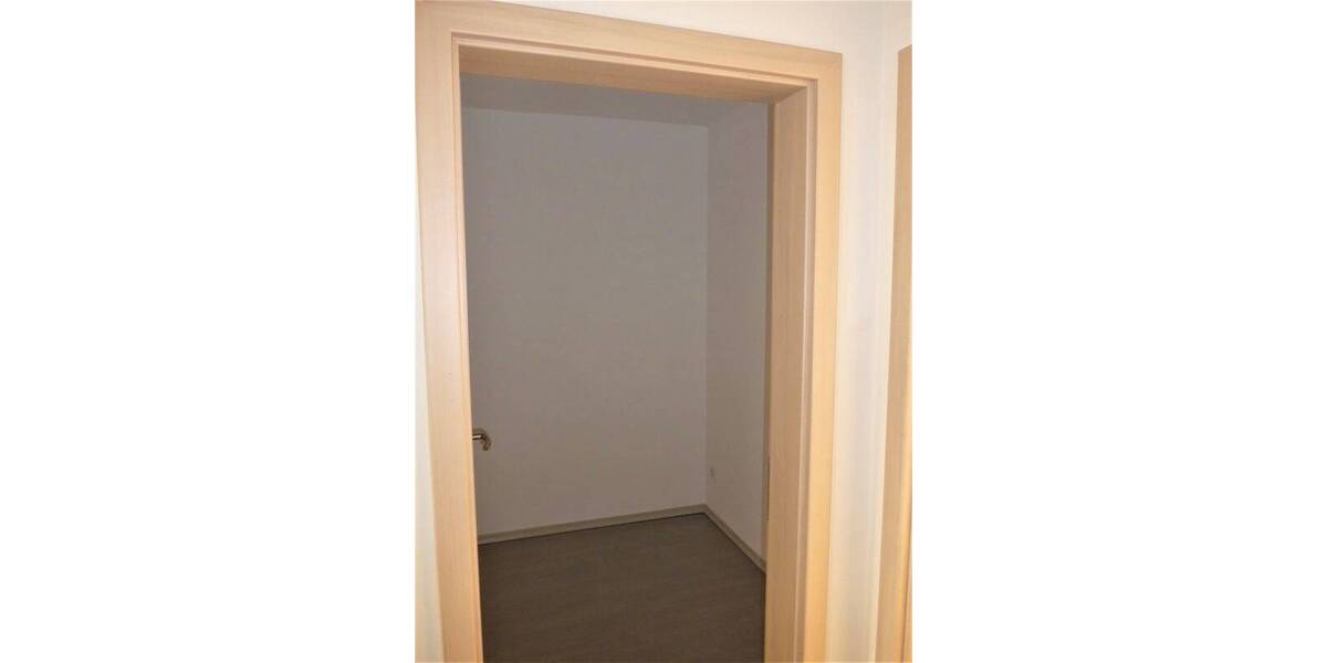 Etagenwohnung Nittenau - 3 Zimmer, 87 m&sup2;, 765&euro; | Angebot:25702608