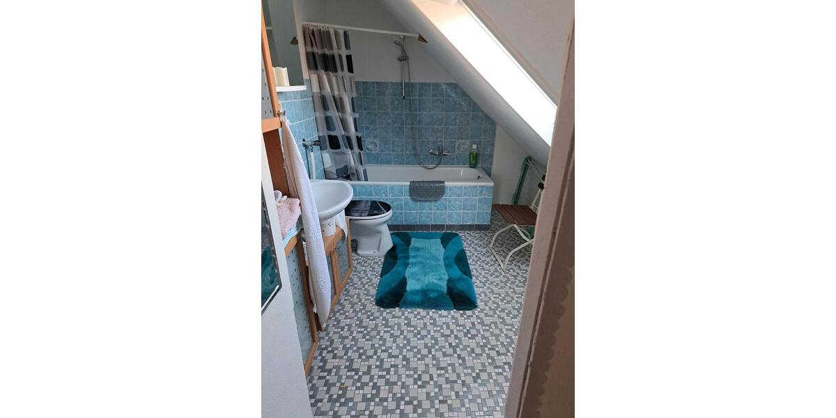 2 Zimmer, Küche, Bad, Balkon, Autostellplatz 1 zimmer