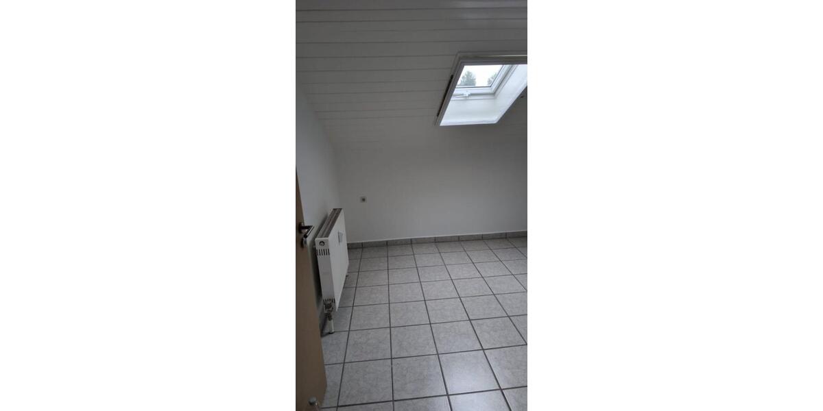 unsere schöne, moderne 3-Zi-DG-Wohnung mit großem Balkon 3 zimmer