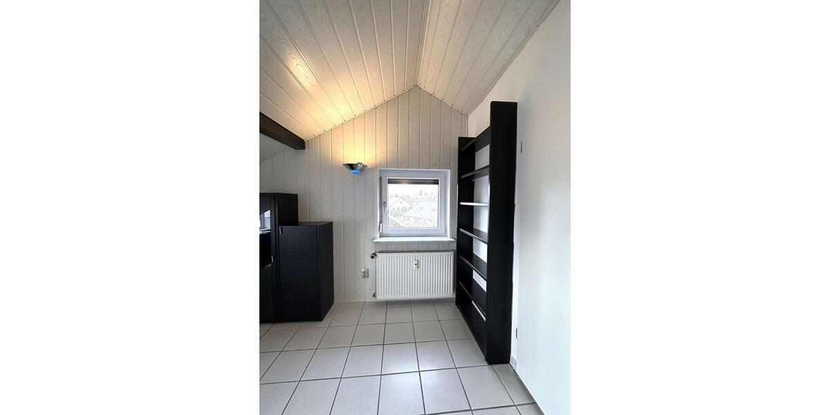 Helle 2-Zimmer Wohnung mit EBK, Einbauschrank, Klima uvm. 2 zimmer