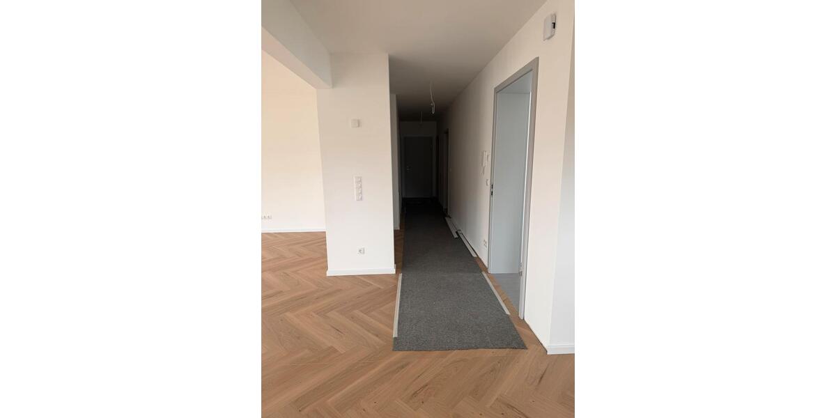 Erdgeschoßwohnung Friedewald - 4 Zimmer, 97 m&sup2;, 1.650&euro; | Angebot:26429898