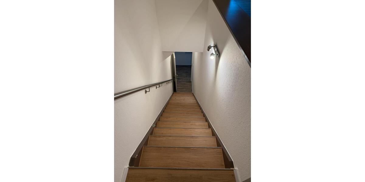 Dachgeschoßwohnung Uelzen - 2 Zimmer, 70 m&sup2;, 700&euro; | Angebot:26255717