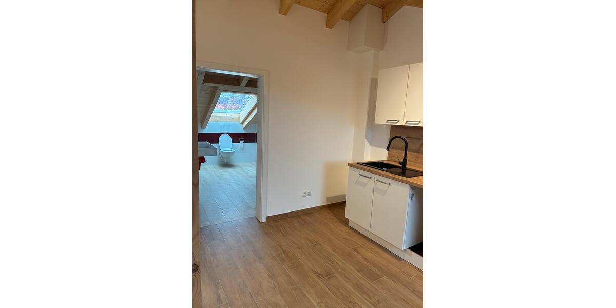 Dachgeschoßwohnung Weilheim in Oberbayern - 2 Zimmer, 53 m&sup2;, 1.035&euro; | Angebot:25005343