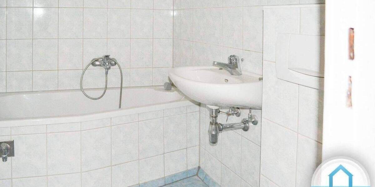 Etagenwohnung Cölpin - 4 Zimmer, 75 m&sup2;, 299&euro; | Angebot:26920014