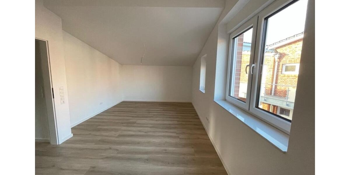 Reihenhaus Lingen (Ems) - 3 Zimmer, 120 m&sup2;, 1.200&euro; | Angebot:24538469