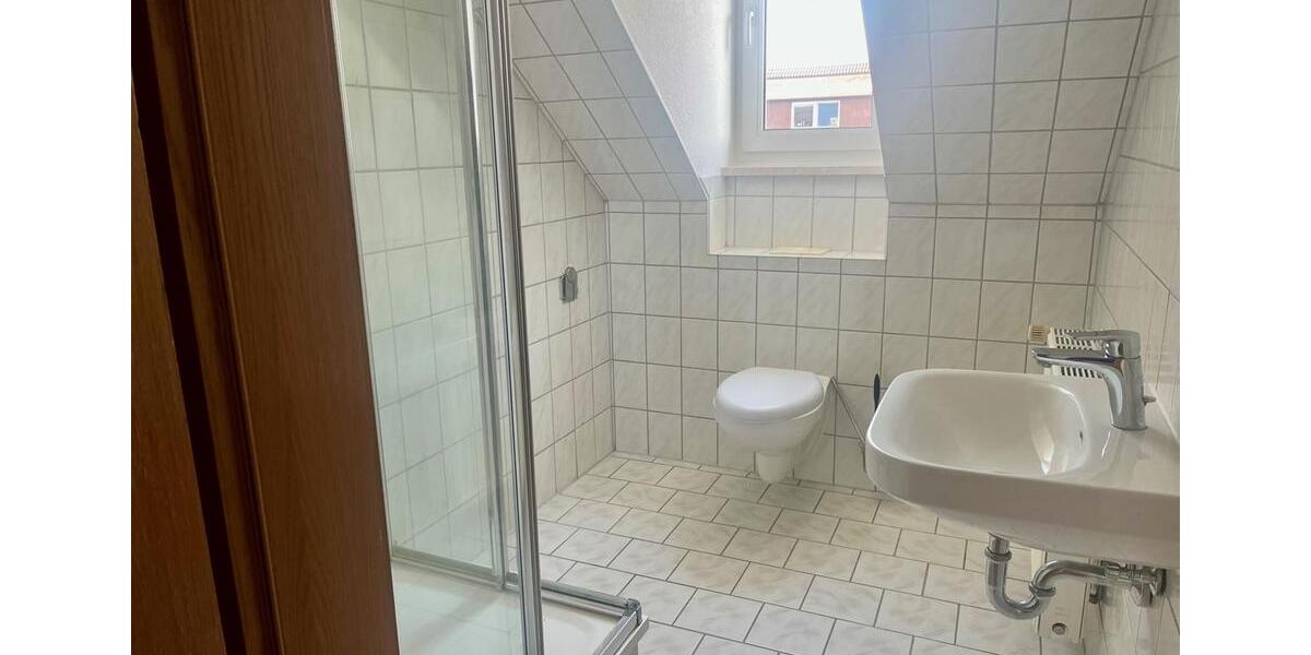 Große 2-Raum-Wohnung mit 60,5 m² im Dachgeschoss 2 zimmer