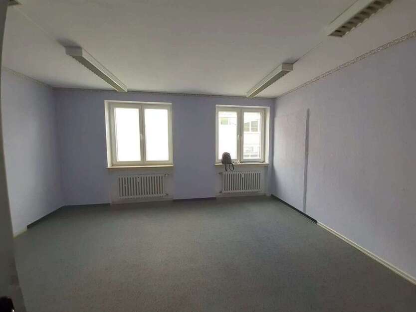 Büro in Krefeld 110 € 15.7 m² zimmer