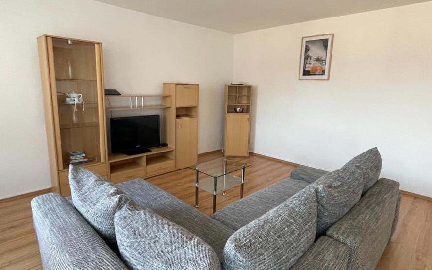 grosse 2-Zimmerwohnung mit TV, Internet, Doppelbett, BadWc, Küche und Waschmaschine 2 zimmer