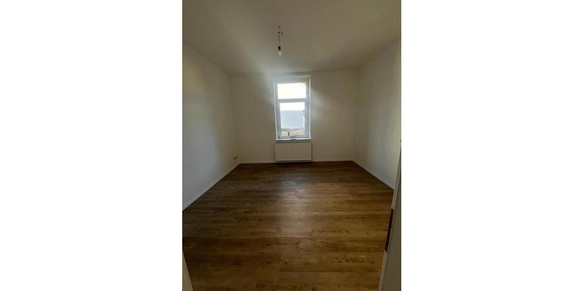 Erdgeschoßwohnung Waren (Müritz) - 1 Zimmer, 35 m&sup2;, 398&euro; | Angebot:25787021