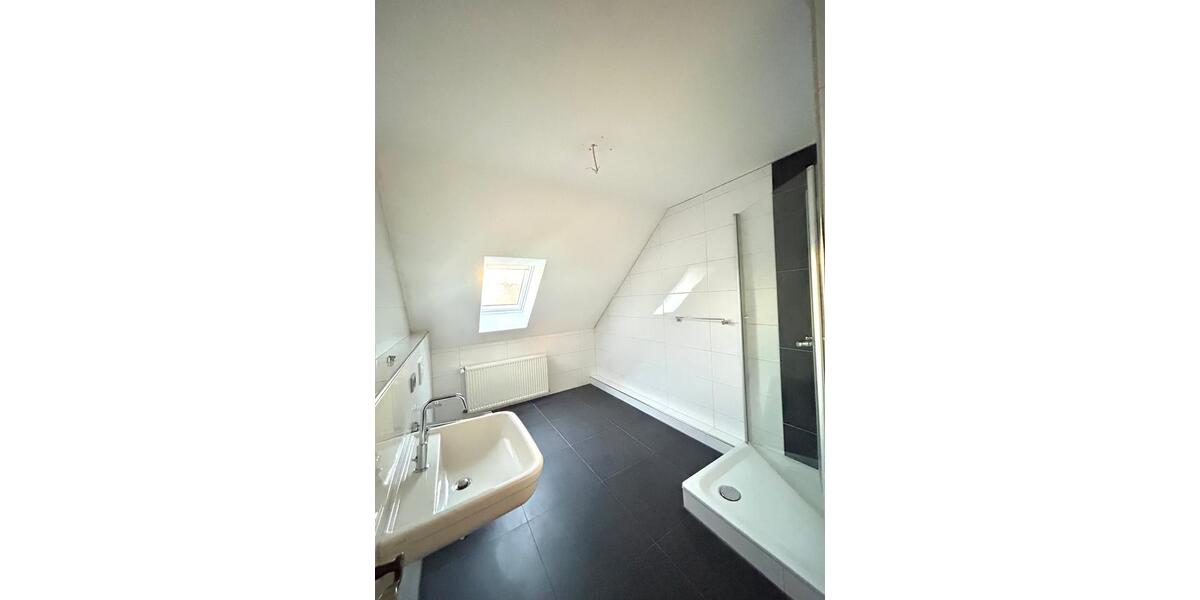 Große 3 Zimmer DG-Wohnung auf zwei Etagen mit Balkon in Haltern am See zu vermieten 3 zimmer