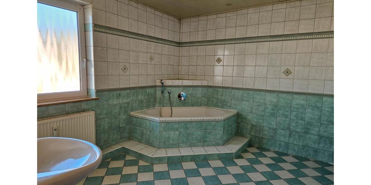 Maisonettenwohnung Ebersdorf bei Coburg - 6 Zimmer, 140 m&sup2;, 1.120&euro; | Angebot:26552554