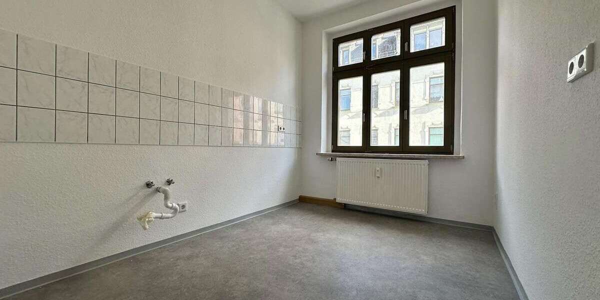 Etagenwohnung Meerane - 2 Zimmer, 58 m&sup2;, 300&euro; | Angebot:26836860