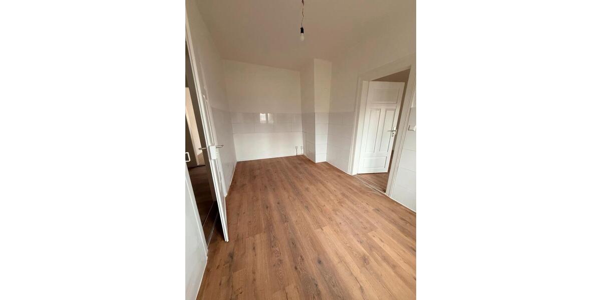 Etagenwohnung Bad Säckingen - 4.5 Zimmer, 90 m&sup2;, 1.350&euro; | Angebot:26276894