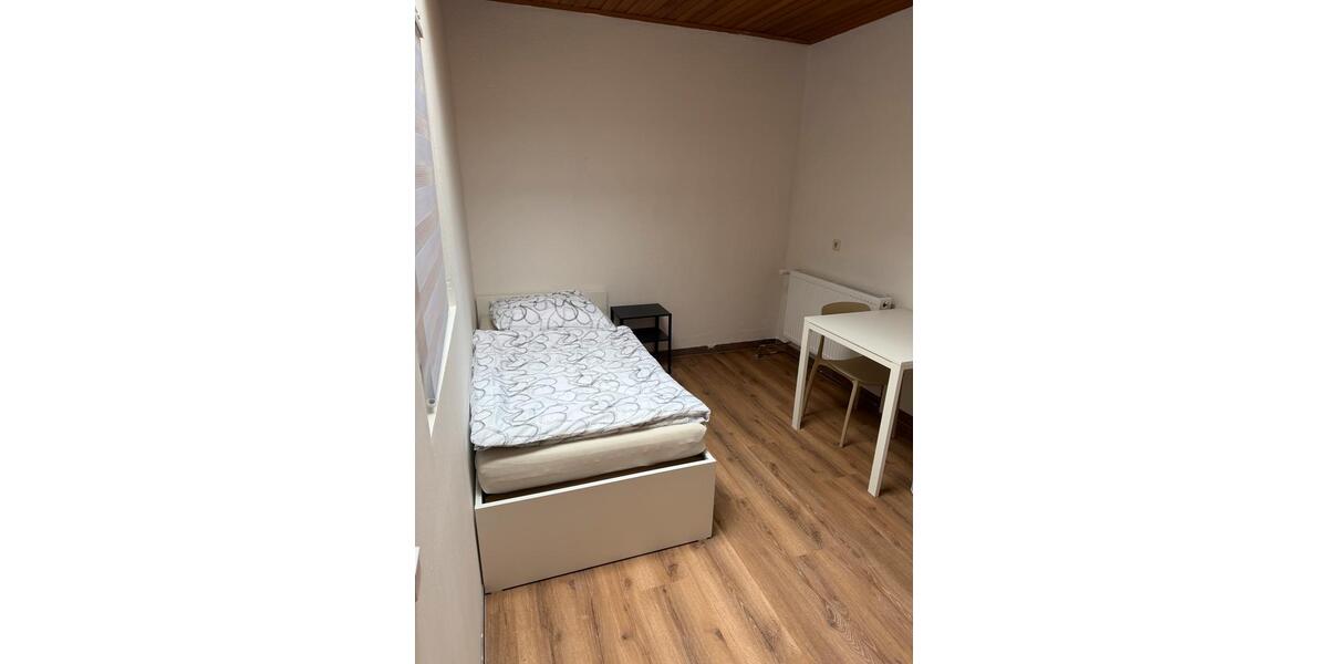 Etagenwohnung Neumarkt in der Oberpfalz Altenhof - 1 Zimmer, 14 m&sup2;, 450&euro; | Angebot:26122438
