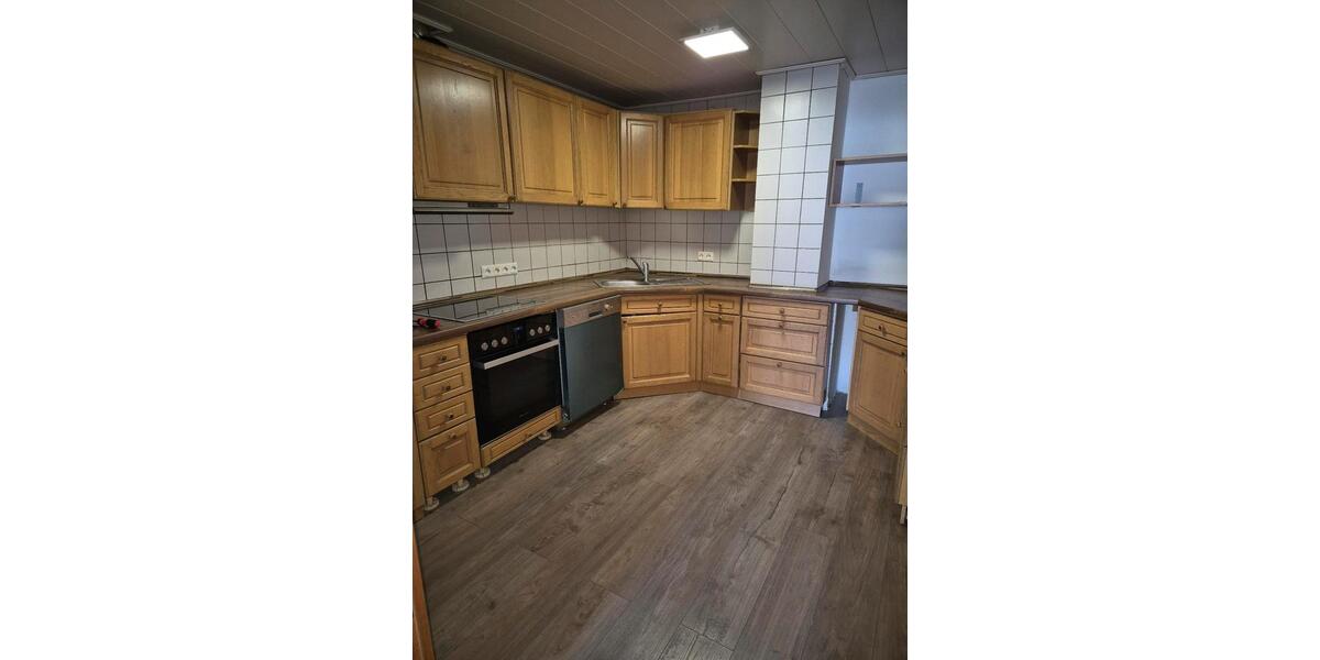 Dachgeschoßwohnung Waldaschaff - 3.5 Zimmer, 87 m&sup2;, 900&euro; | Angebot:24710642