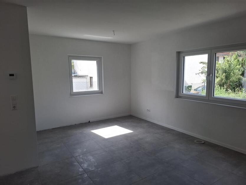 Erstbezug 2,5 Zimmerwohnung mit Einbauküche