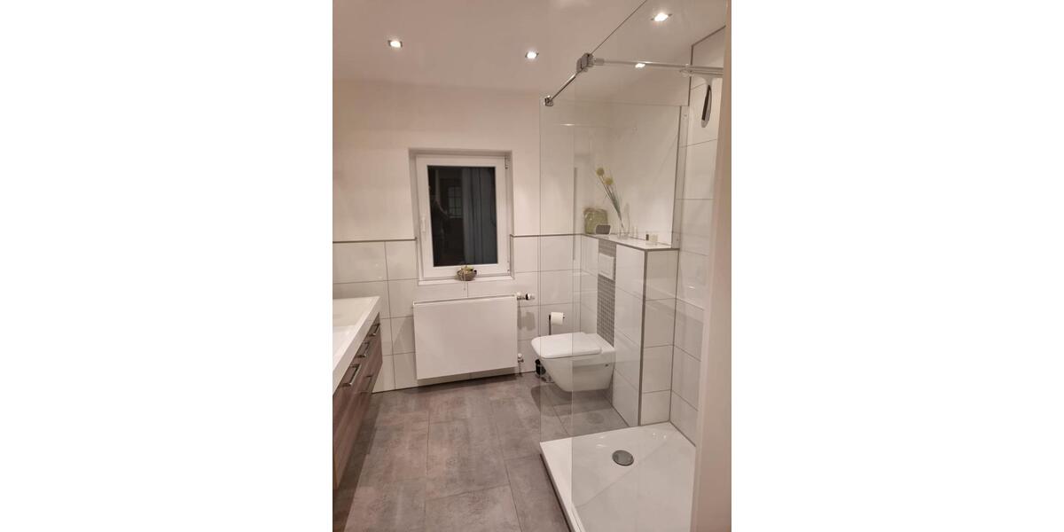 Mehrfamilienhaus, Wohnhaus Burghaun - 13 Zimmer, 400 m&sup2;, 2.100&euro; | Angebot:26554824
