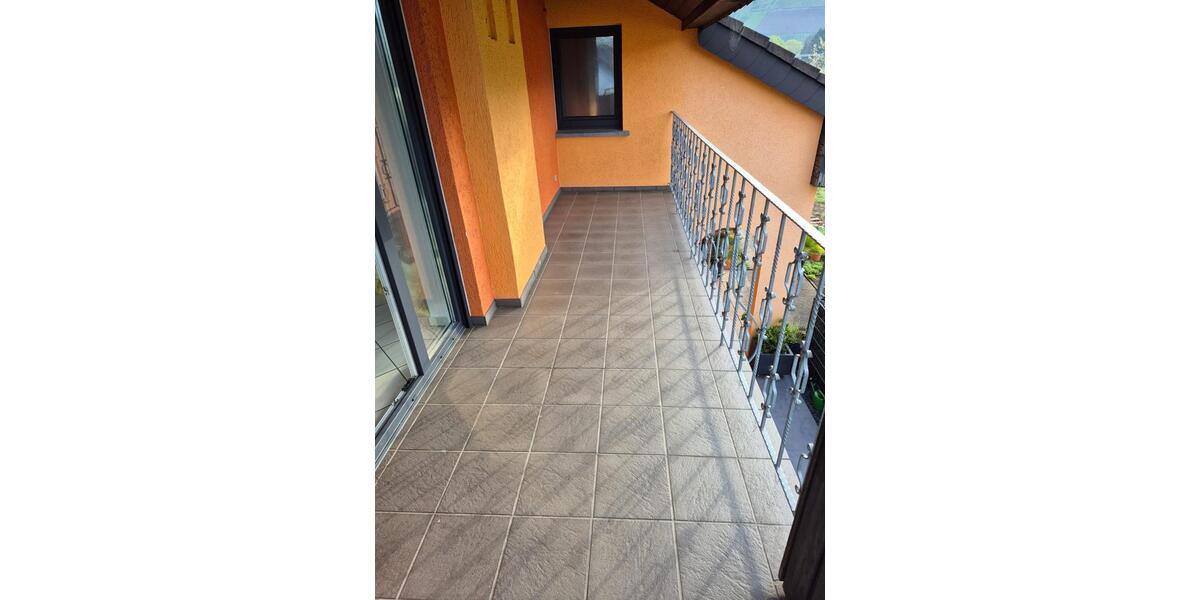 Dachgeschoßwohnung Ayl - 3 Zimmer, 110 m&sup2;, 1.150&euro; | Angebot:26166209