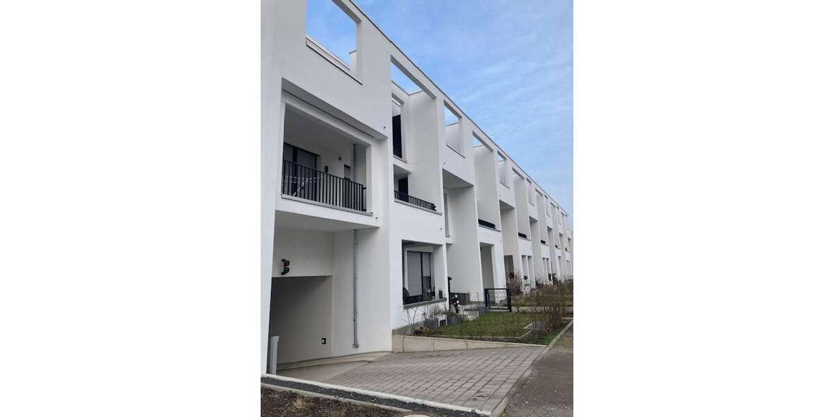 Wohnung zum Mieten in Wolfsburg 1.040 € 91 m² 3 zimmer