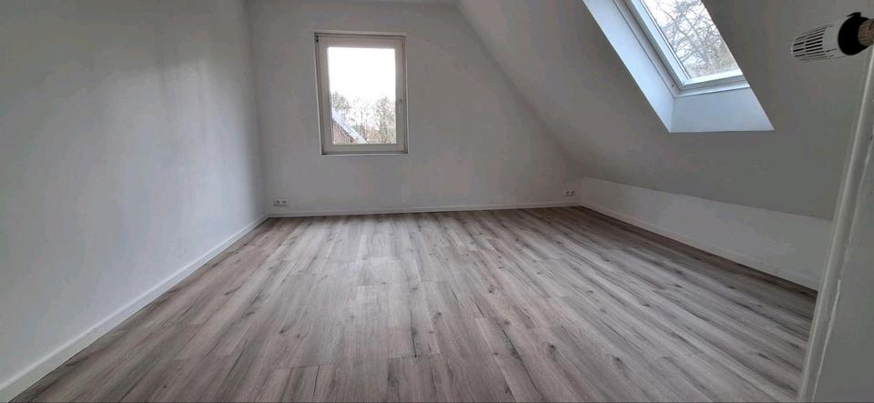 Einfamilienhaus Varrel - 3 Zimmer, 90 m&sup2;, 800&euro; | Angebot:24609469
