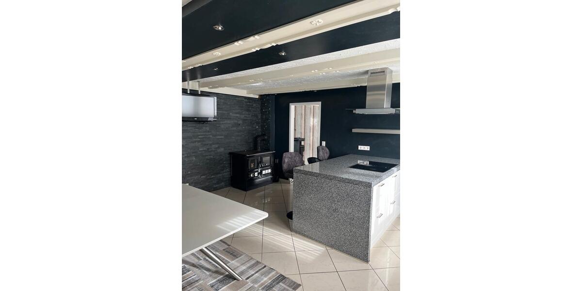Maisonettenwohnung Waldkraiburg - 5 Zimmer, 160 m&sup2;, 1.700&euro; | Angebot:26376573