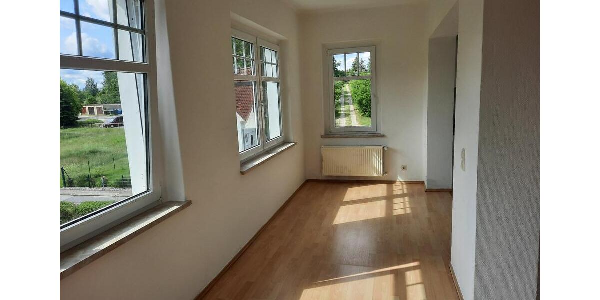 Helle 2-Raum-Wohnung 65 m² im san. Altbau zu vermieten 2 zimmer
